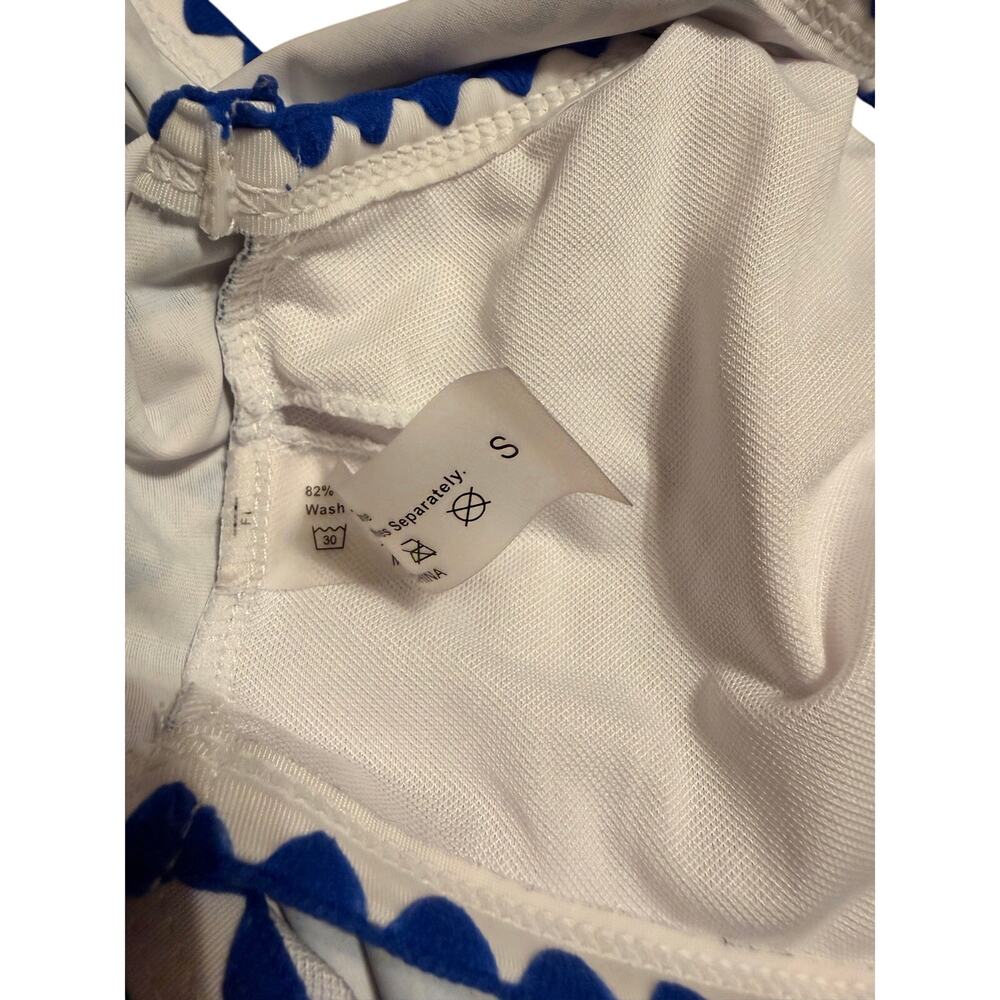 CUPSHE Blue & White Floral Scalloped Bikini Set – Size Small - Picture 3 of 3